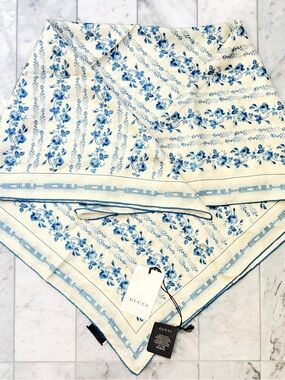 NWT Gucci Floral Scarf